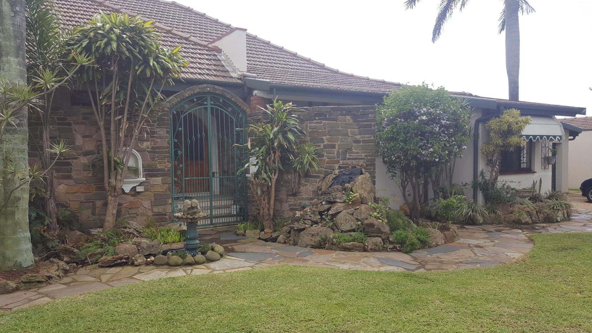Bleu Bird Guesthouse Durban Exterior photo